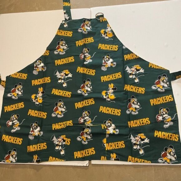 Green Packers Adult Barbeque Apron with Mickey Mouse Cartoon Characters - Picture 1 of 3